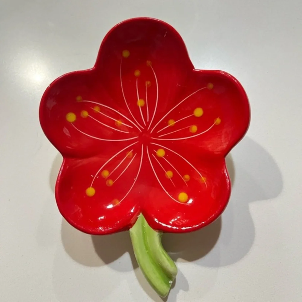 Ceramic Flower Soap Dish - Creative Red Flower‎ Design, High Quality Soap new